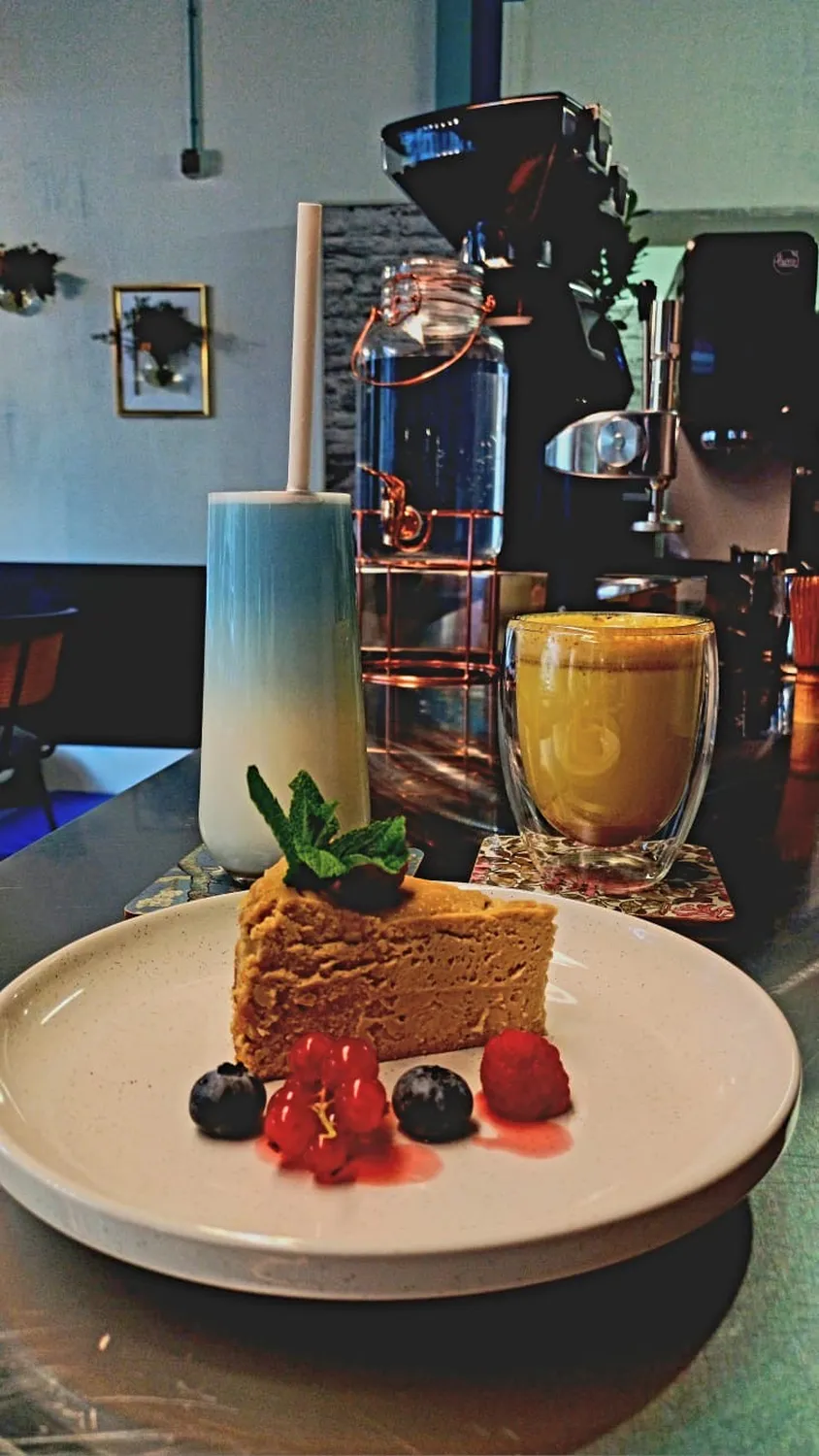 Kuchen von Jon Cafe – Mirand Sinanaj 