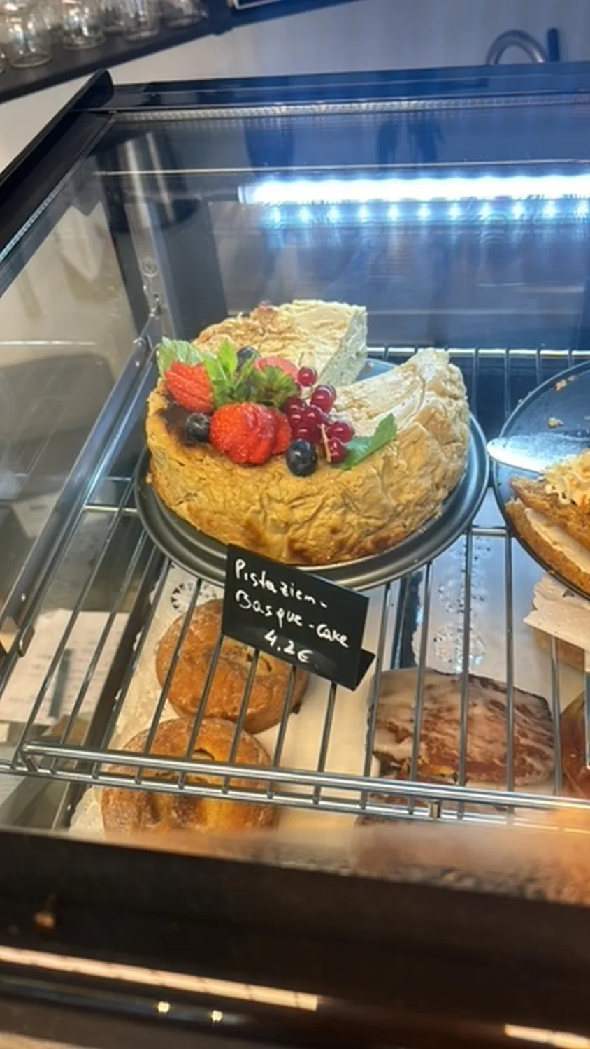 Kuchen von Jon Cafe – Mirand Sinanaj 