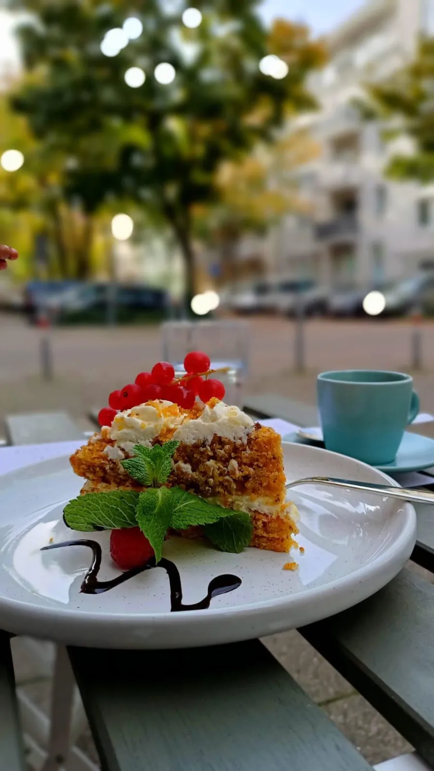 Kuchen von Jon Cafe – Mirand Sinanaj 